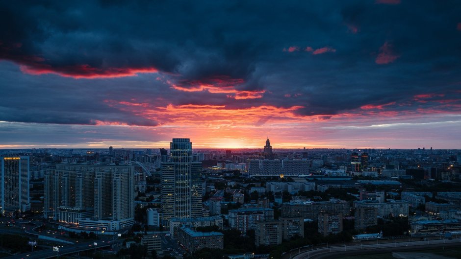Вечерний город панорама