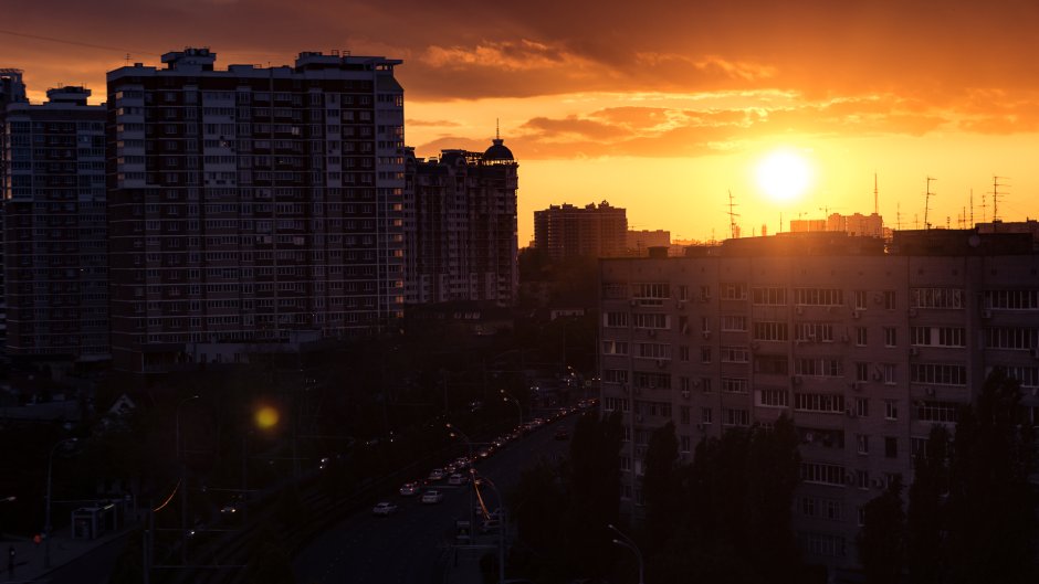 Закат многоэтажки