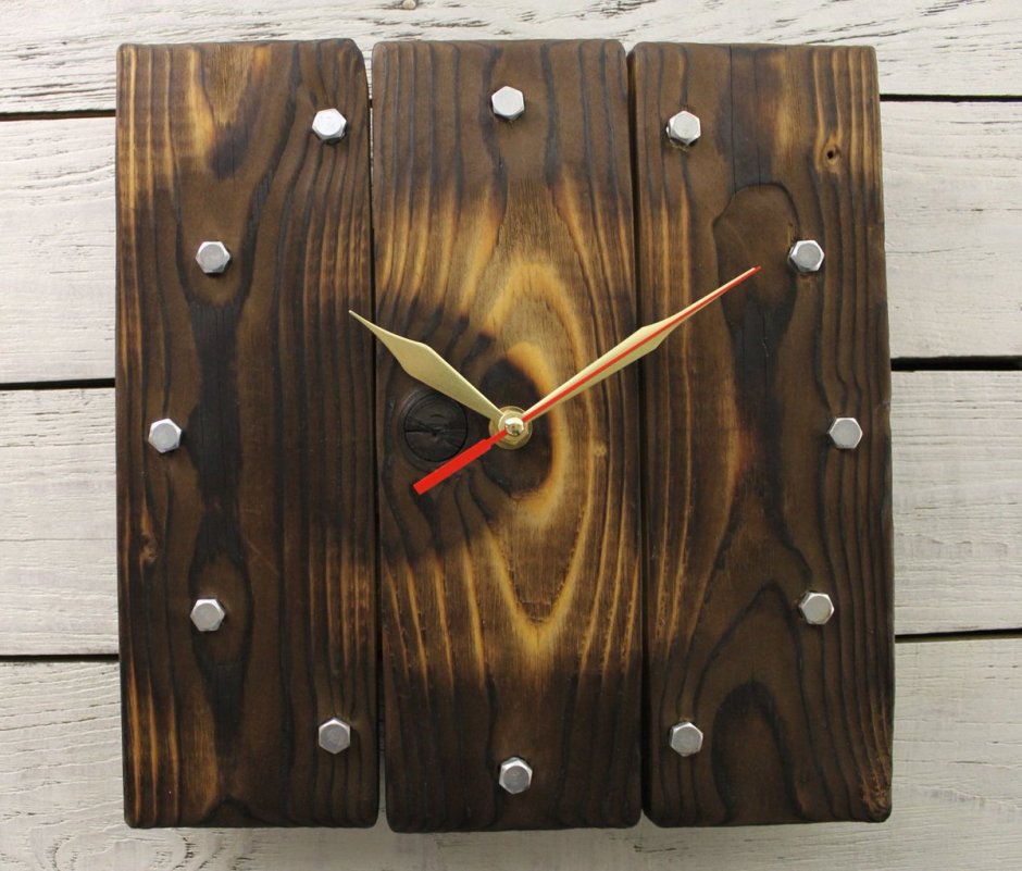 Креативные часы из дерева