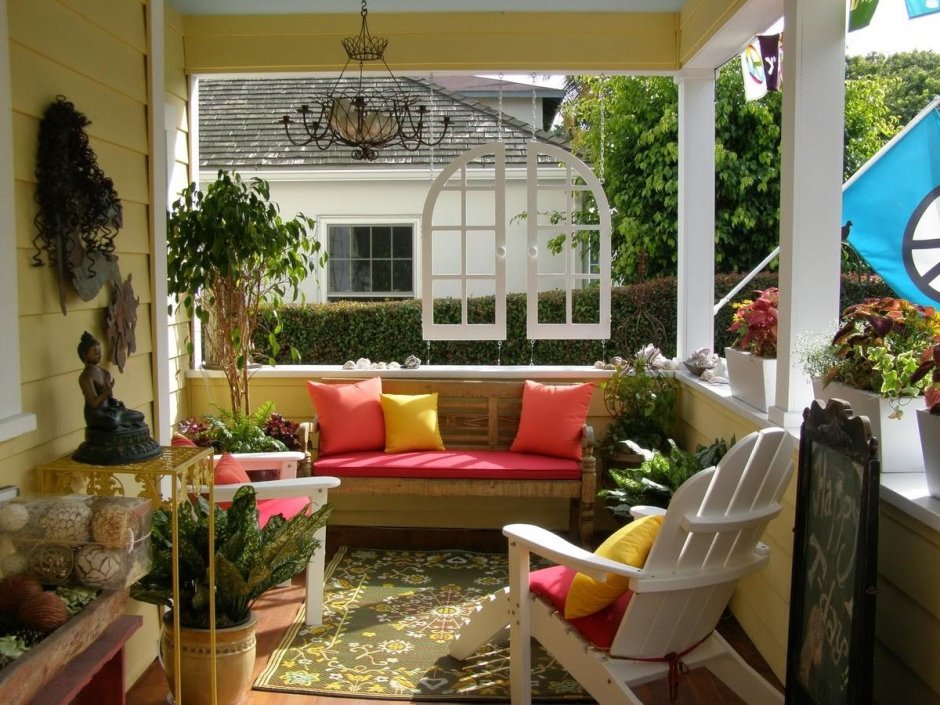 Уютная веранда в частном доме