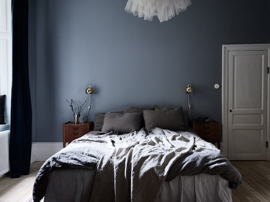 Сине серая спальня