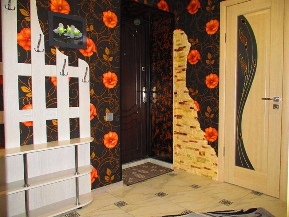 Моющиеся стены в коридоре