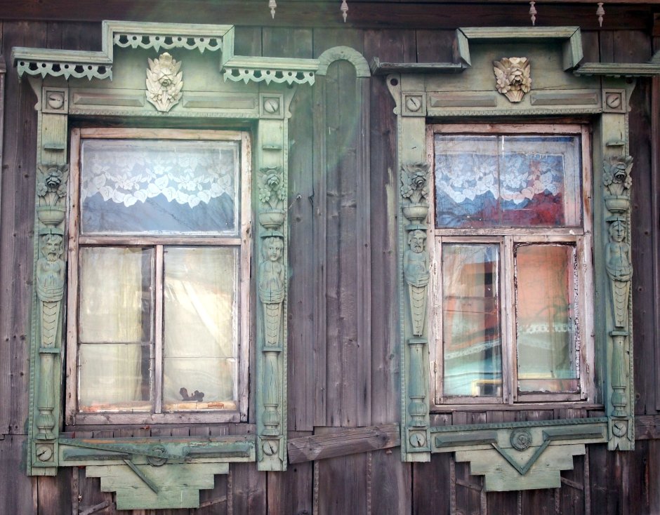 Резные украшения на окна в старинных домах