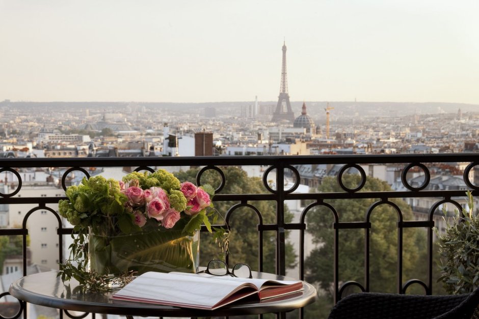 Отель в Париже Eiffel Tower