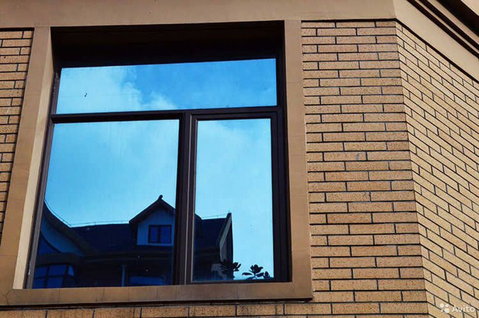 Пластиковые окна с зеркальными стеклами