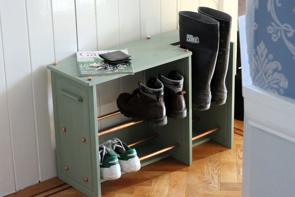 Навесная полка для обуви в прихожую