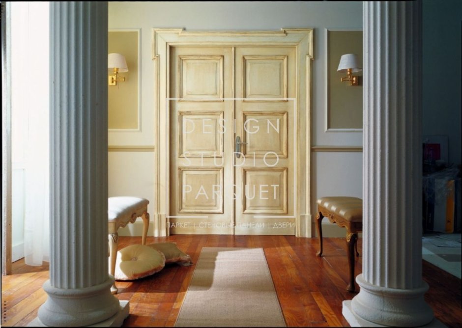 Двери в колониальном стиле