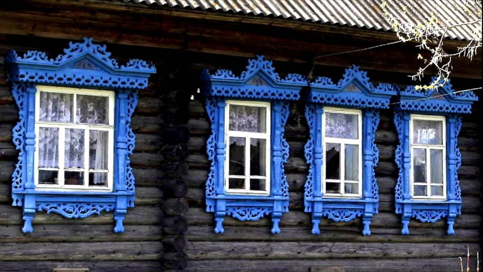 Бабушка в избе