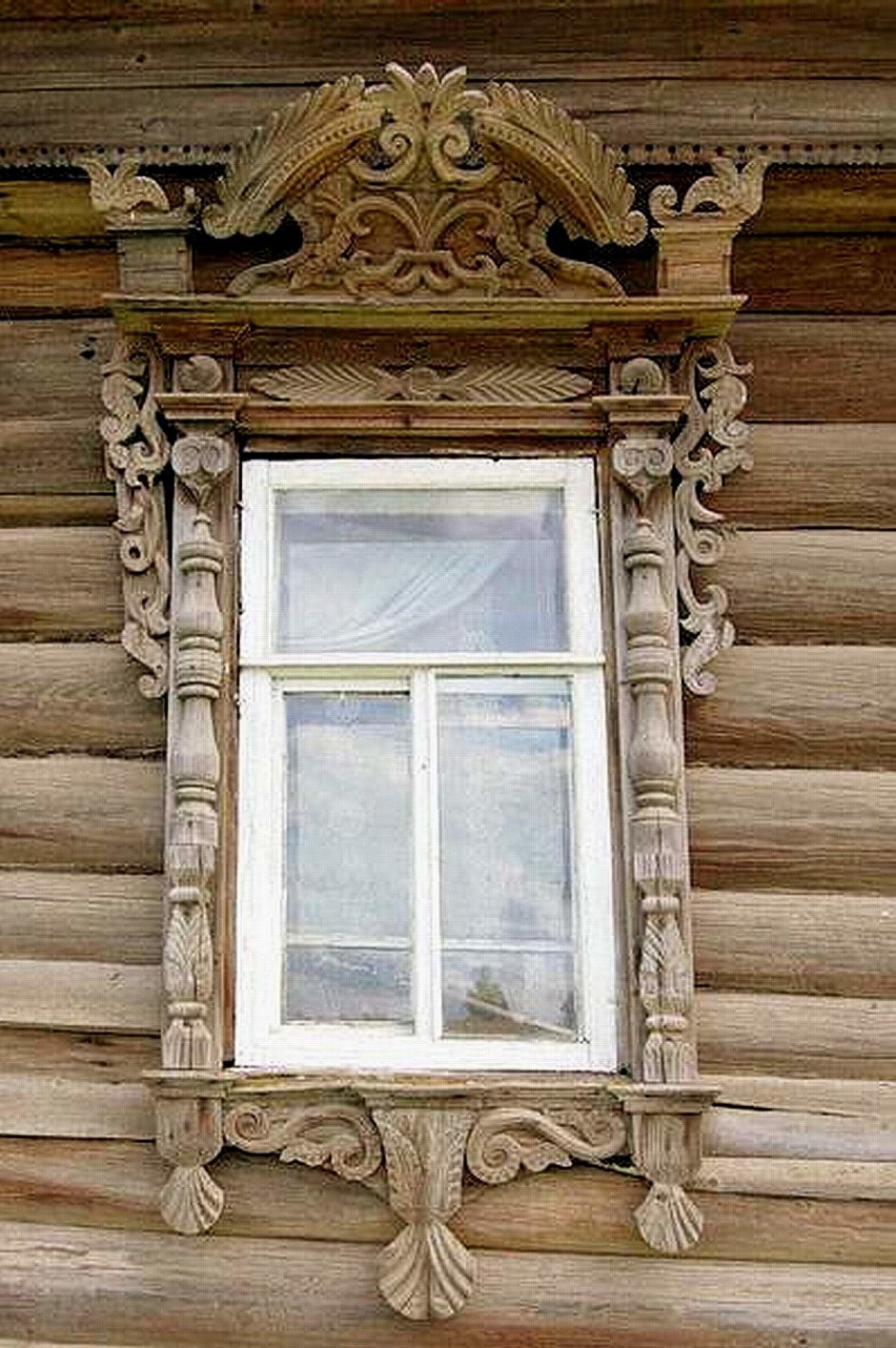 Старые деревянные ставни