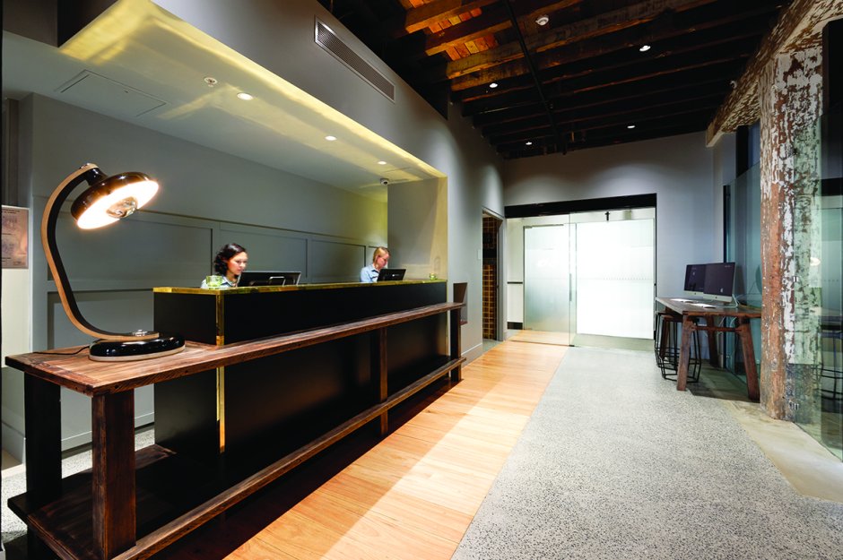 Лофт отель ресепшн