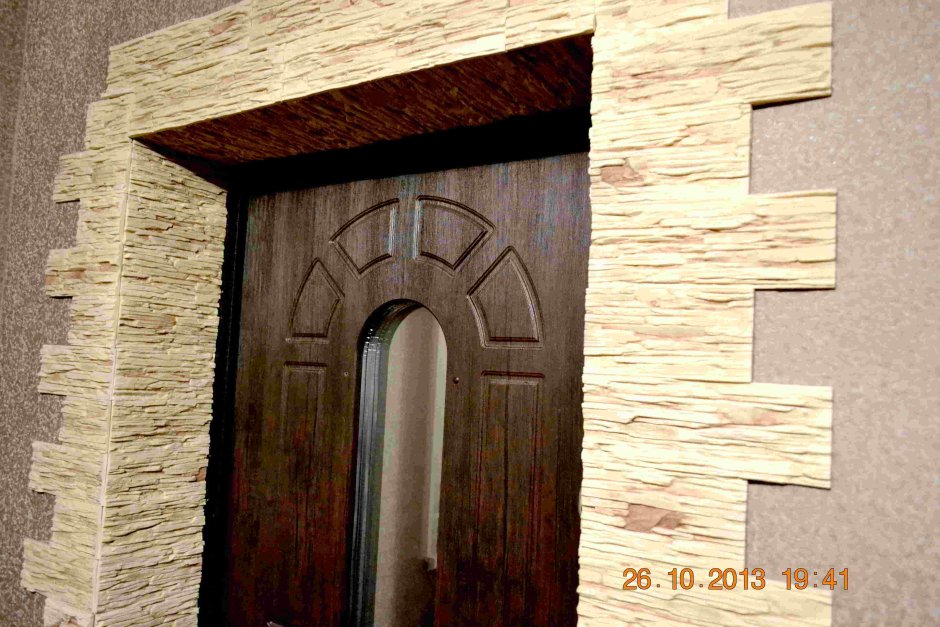 Дверные откосы из декоративного камня