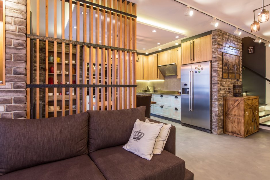 Перегородка полки в офисе