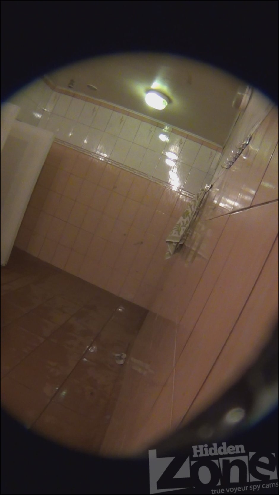 Замаскированная камера в квартире