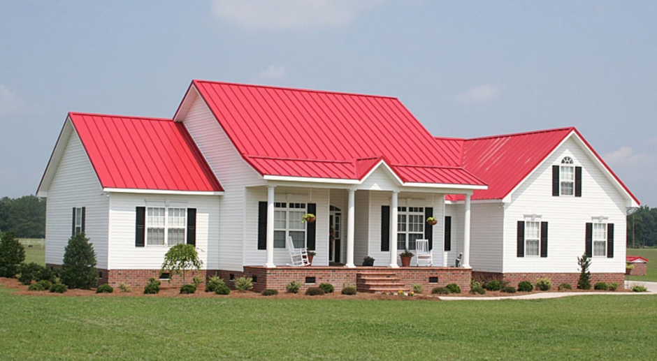Белый дом с красной крышей