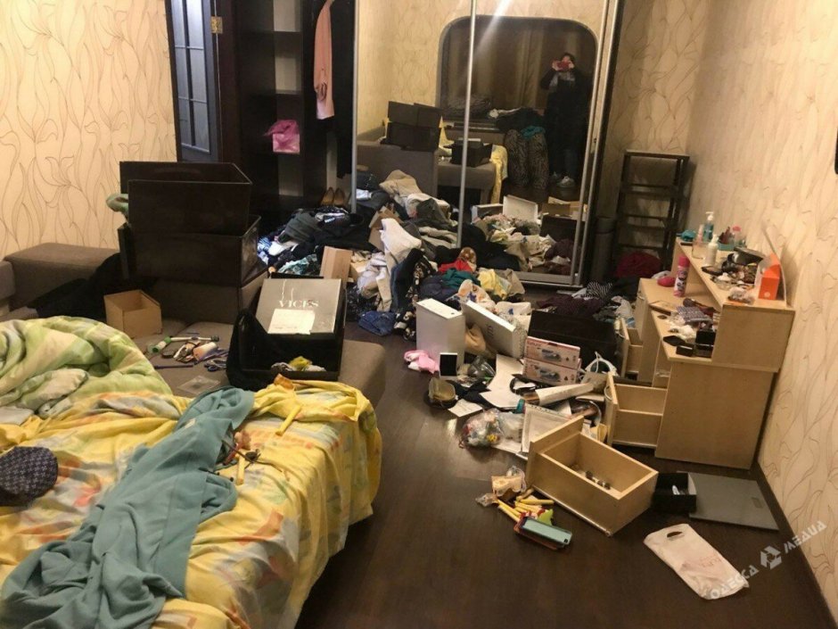 Творческий беспорядок в комнате