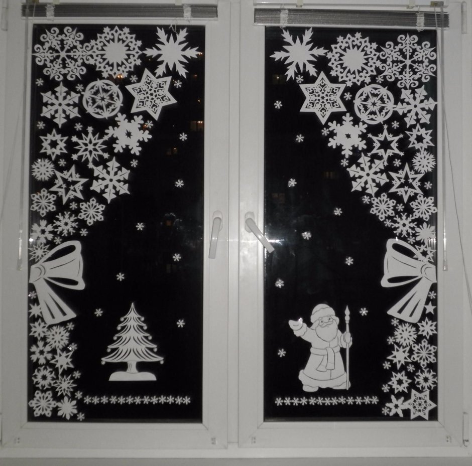 Новогоднее украшения на окна