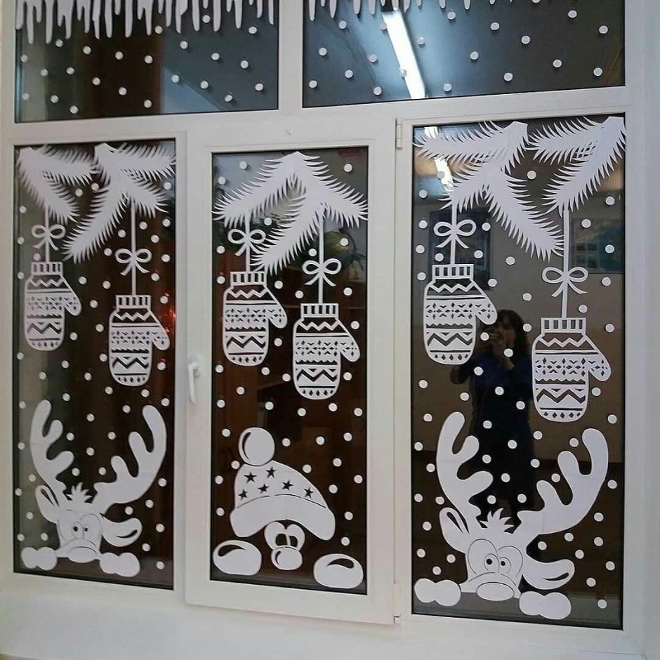 Новогоднее украшения на окна