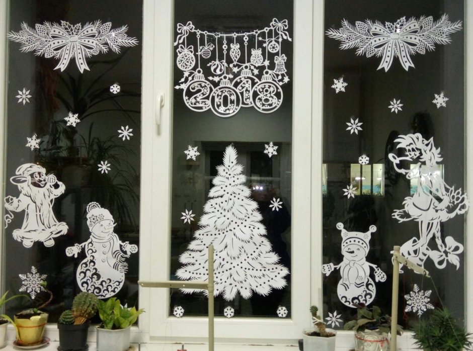 Украшение окон к новому году