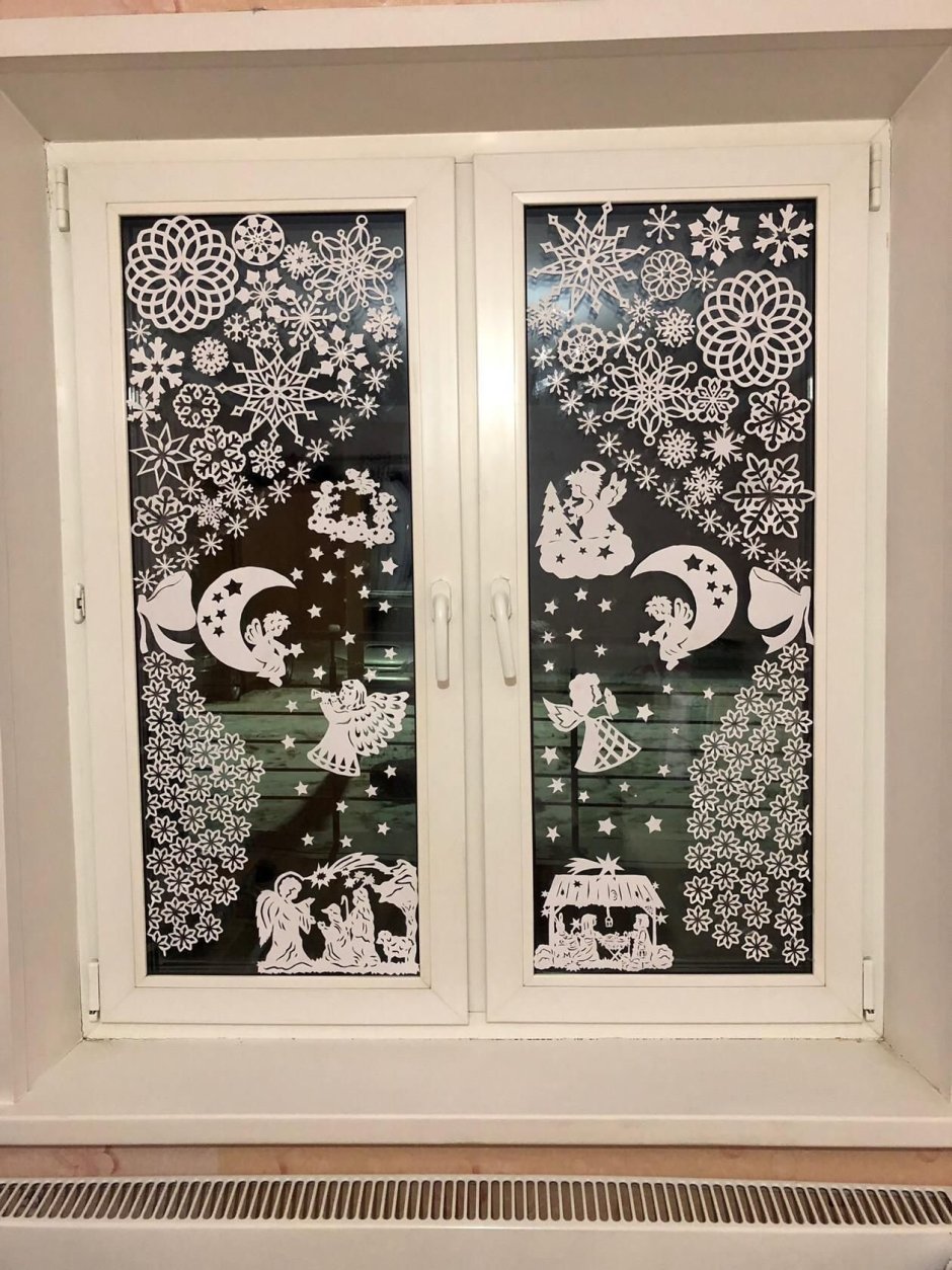 Украшение школьных окон на новый год