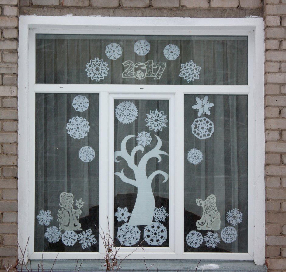 Украшение стекол на новый год