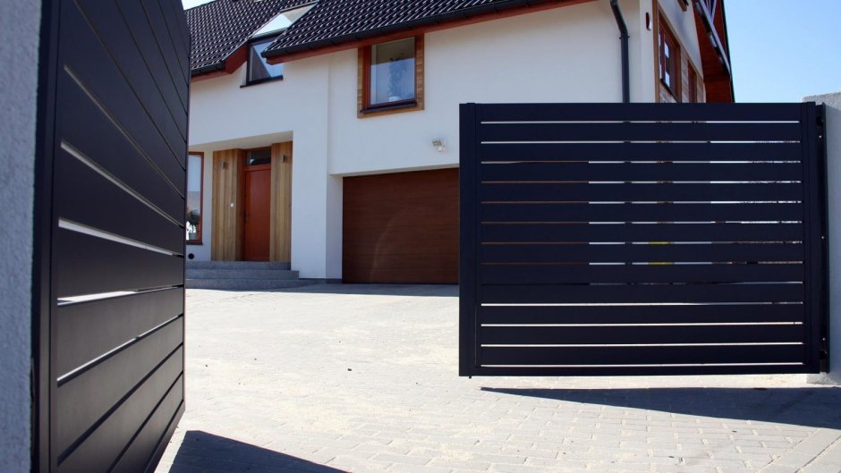 Распашные ворота в стиле Хай тек