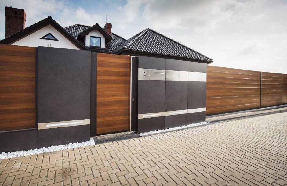 Забор с гаражом и воротами