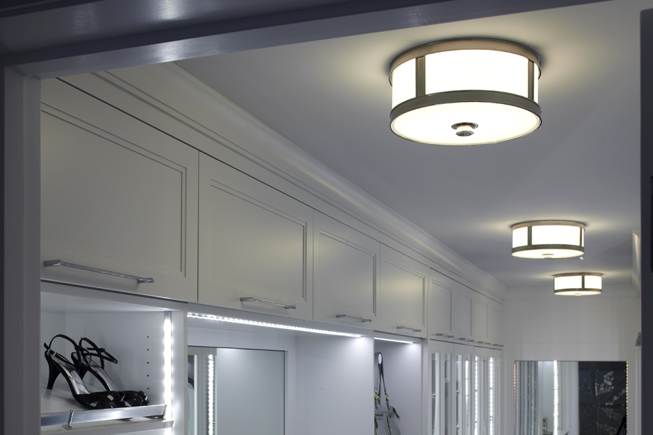 Светильник потолочный длинный