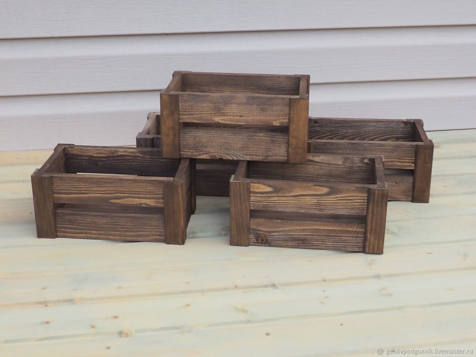Деревянные вазоны для цветов