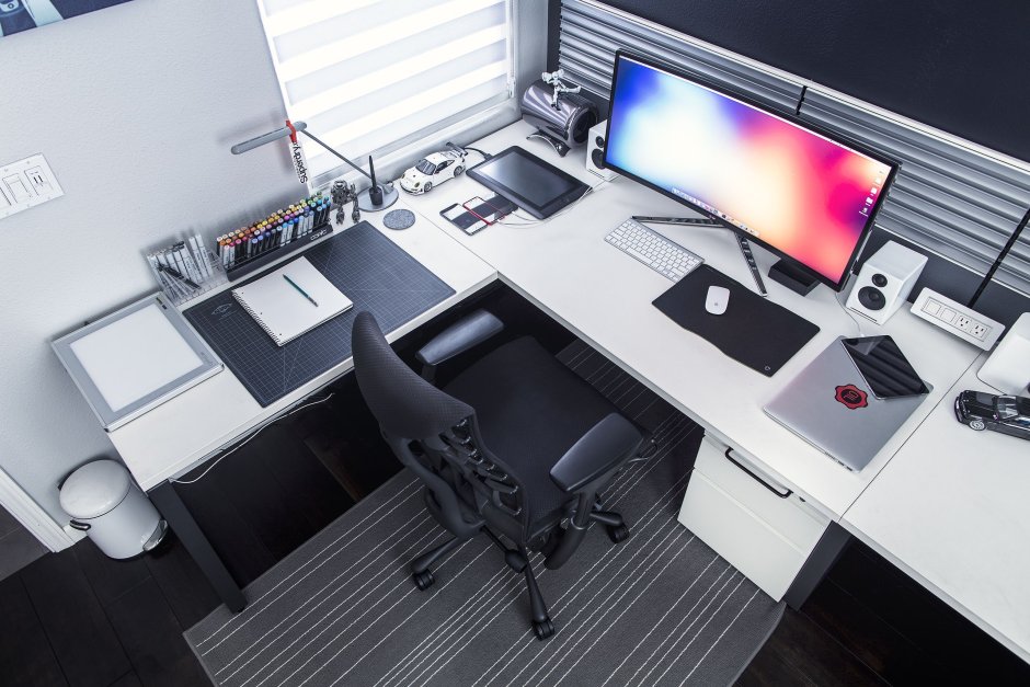Стол для кабинета домашнего