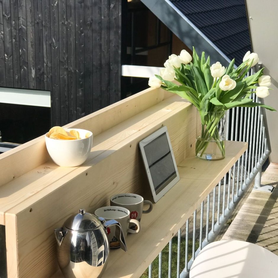 Раскладной столик на балкон