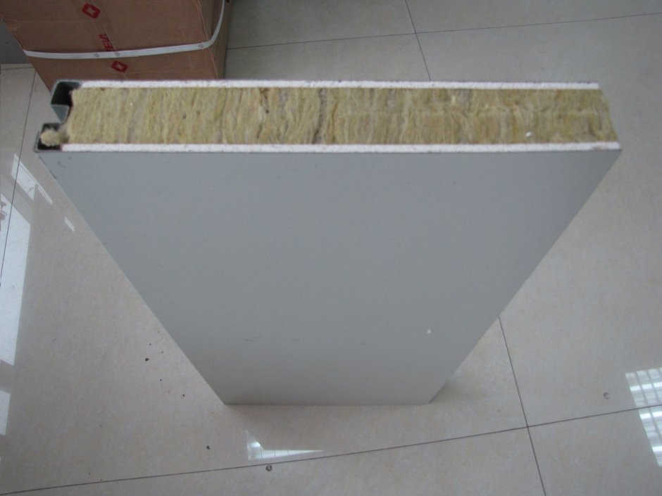 Ангар прямостенный внутри