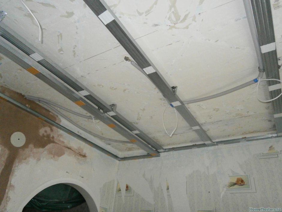 Пластиковый потолок с подсветкой