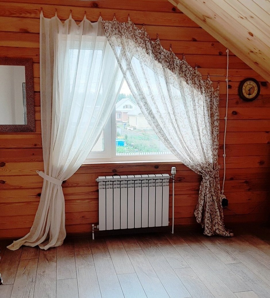 Карниз для наклонного окна