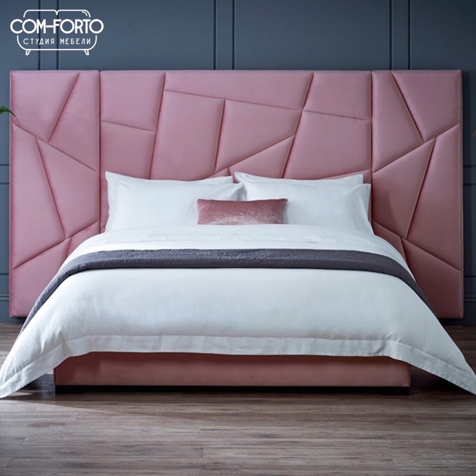Светло розовая кровать