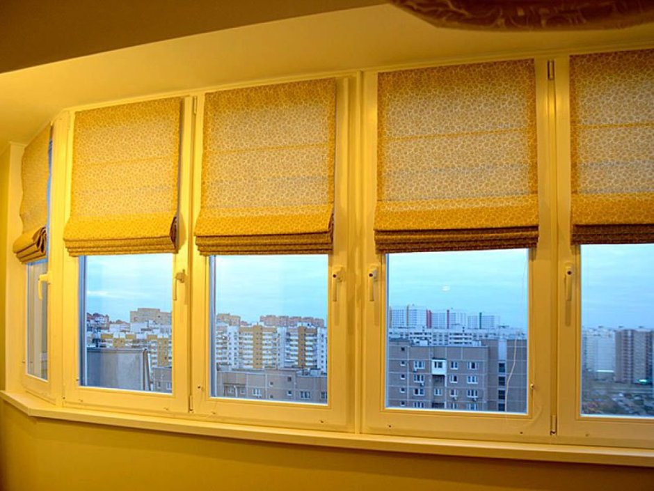 Римская штора на балкон