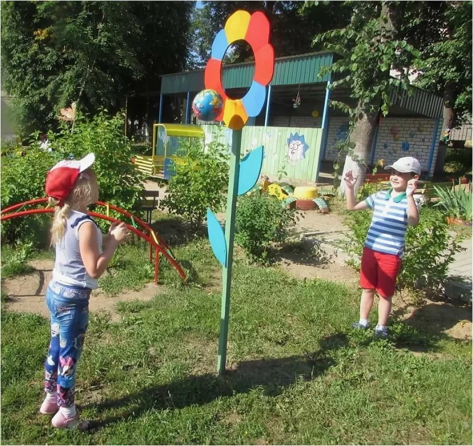 Украшение детской площадки в детском саду