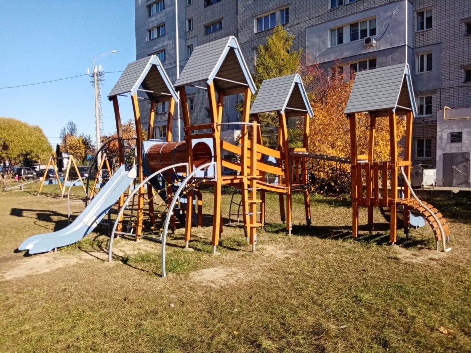 Детская площадка в России