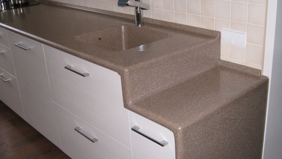 Staron vm143