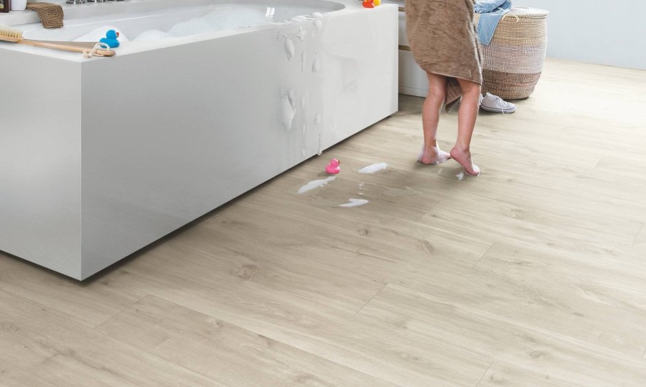 Влагостойкий ламинат в ванную