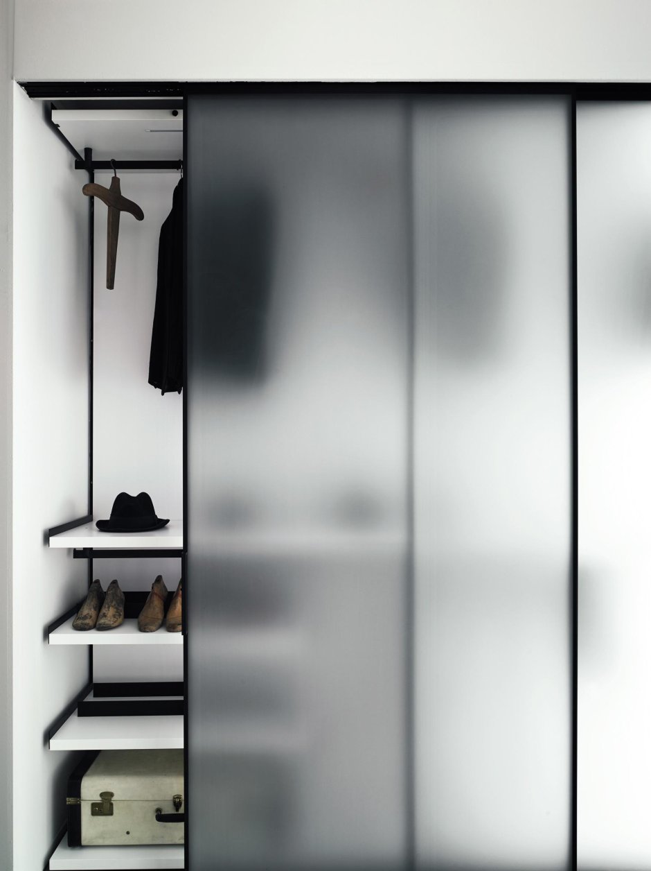 Шкаф White Wardrobe