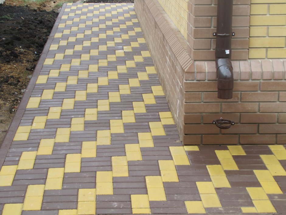 Тротуарная плитка желтая с коричневым