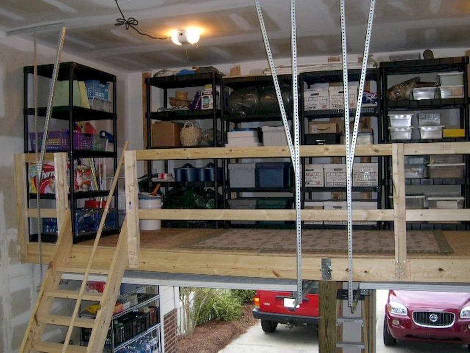 Удобный стеллаж для гаража