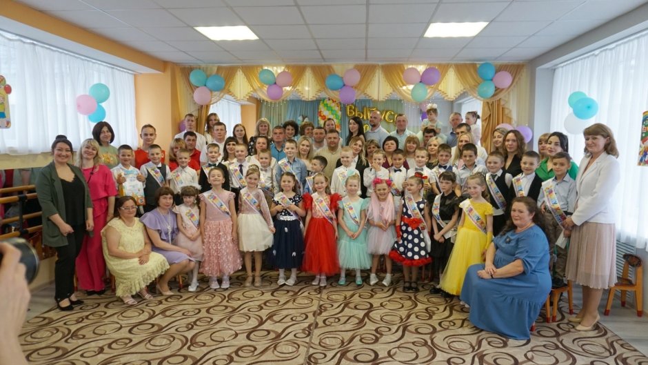 Украшение окон в детском саду