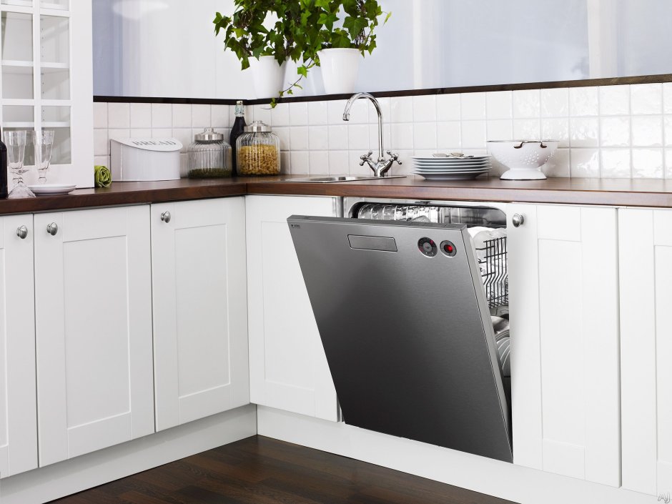 Fitted Dishwasher in Kitchen