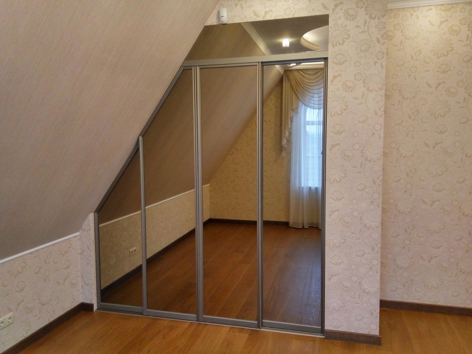 Мансардные двери купе аристо
