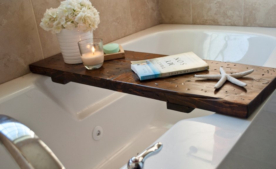 Столик для ванной деревянный