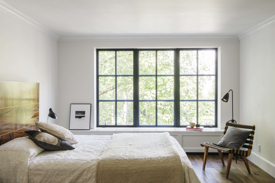 Окно в спальне