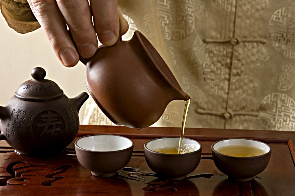 Китайская чайная церемония наливать чай