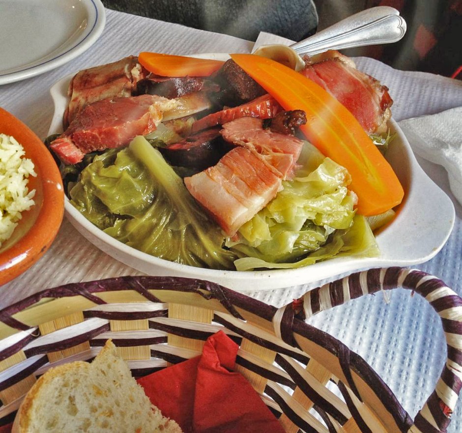 Паэлья, хамон, тапас