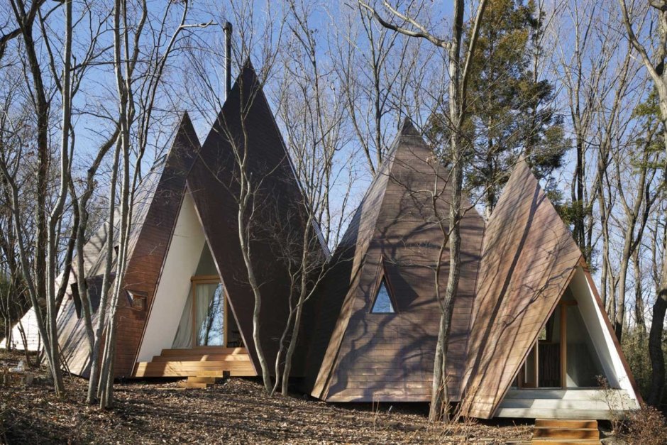 Деревянные домики треугольные